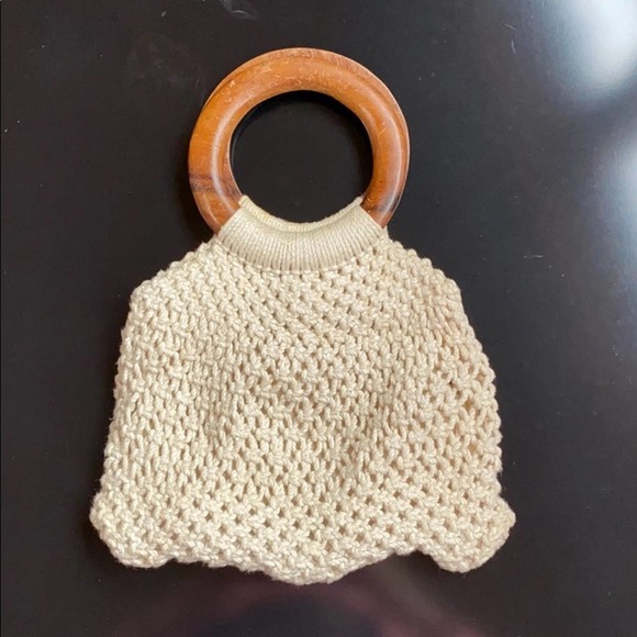 Mister Ernest Ivory Macrame Purse with Round Wooden Handles - Picture 2 of 3